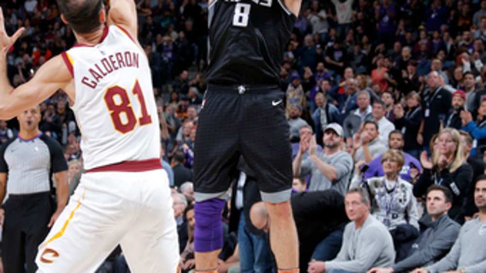Vince Carter's season-high 24 leads Kings past Cavs 109-95 (Dec 27, 2017)