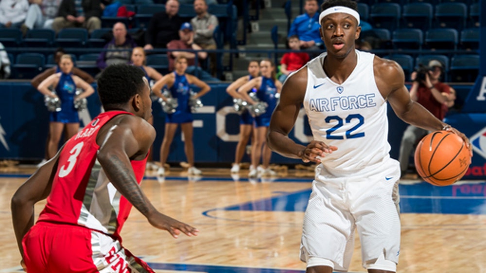 Johnson, Mooring lead UNLV past Air Force 81-76 (Jan 10, 2018)