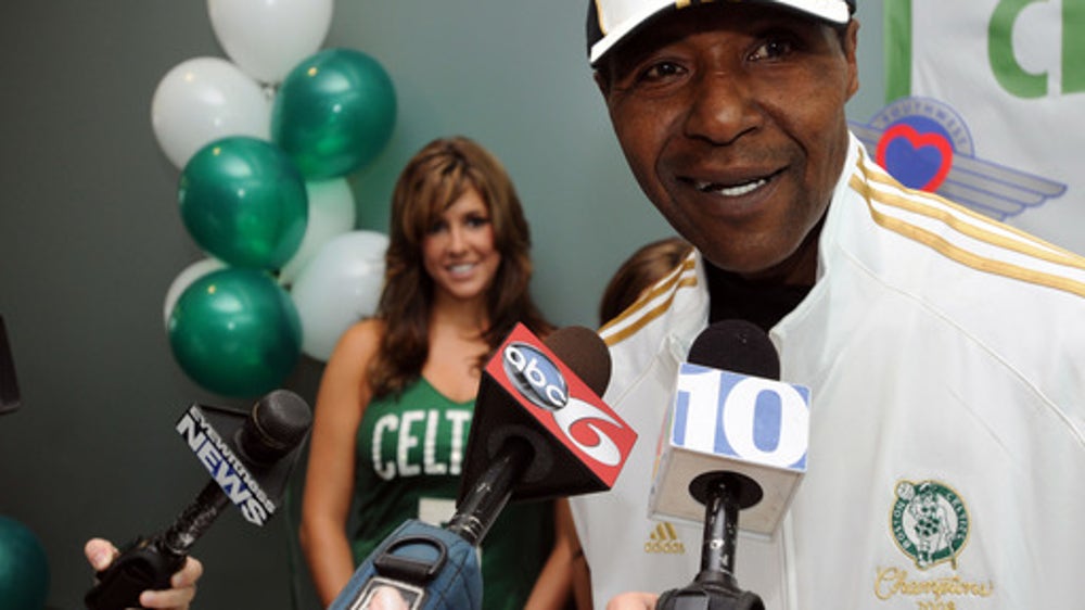 Boston Celtics great Jo Jo White dies at 71