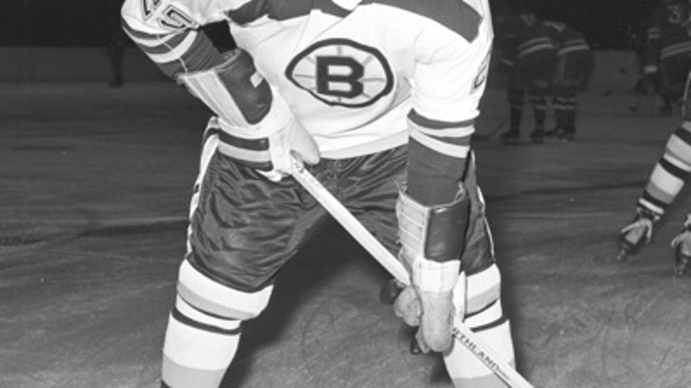 Boston honors hockey pioneer Willie O'Ree