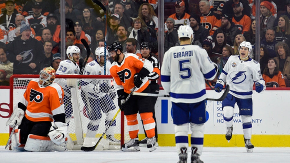 Lightning score 3 times in 2nd period, top Flyers 5-1 (Jan 25, 2018)
