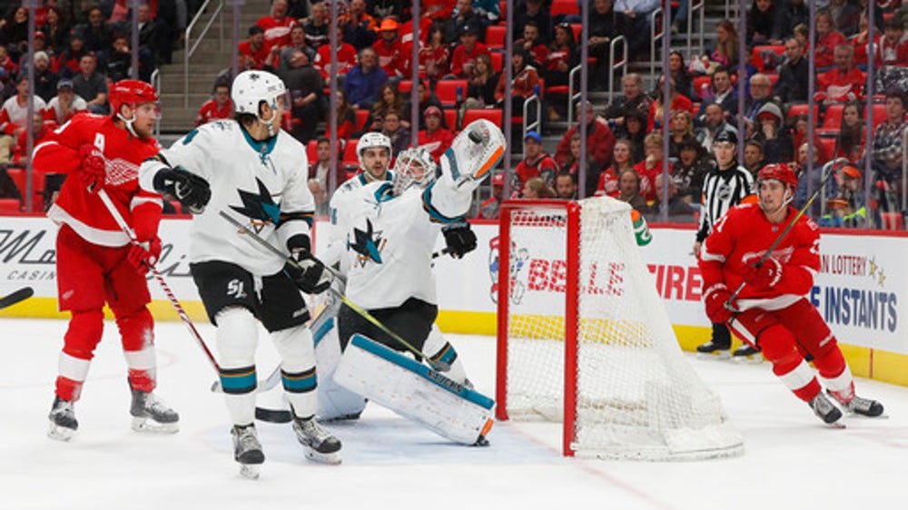 Red Wings beat Sharks 2-1 in shootout (Jan 31, 2018)