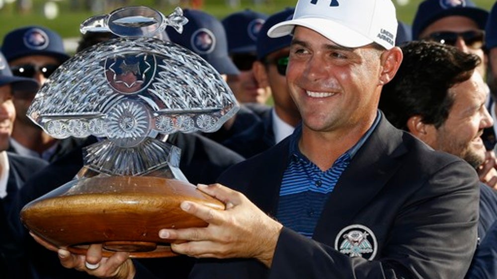 Woodland beats Reavie in Phoenix Open playoff