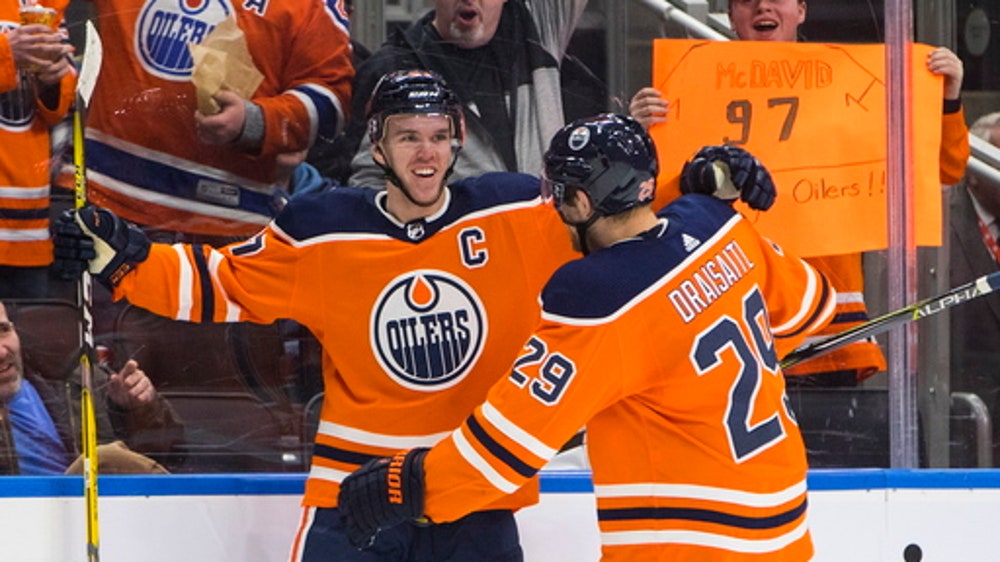 McDavid scores 4 goals, rising Oilers beat Lightning 6-2