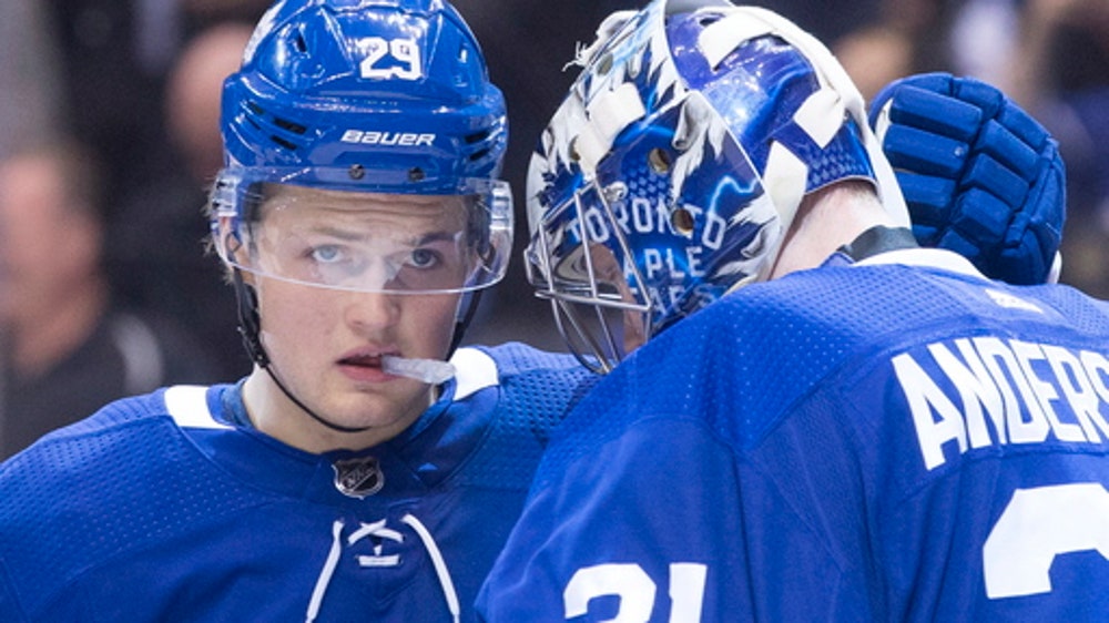Nylander helps Maple Leafs beat Lightning 4-3