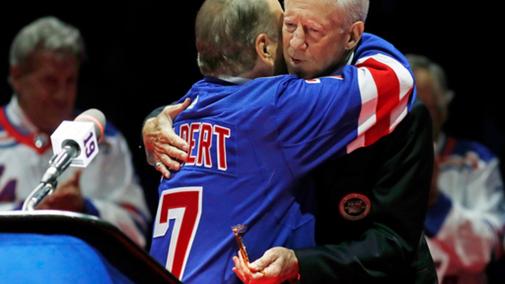 Rangers retire Hall of Famer Jean Ratelle's No. 19