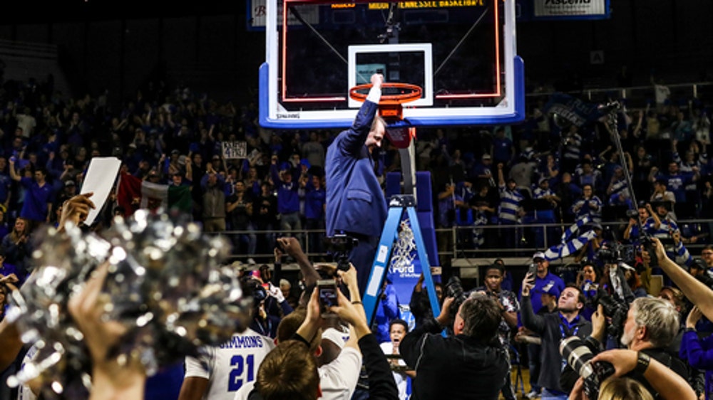 Middle Tennessee wins second straight C-USA title (Mar 02, 2018)