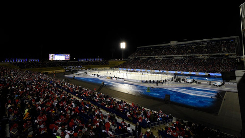 Power surge knocks out lights at NHL outdoor game