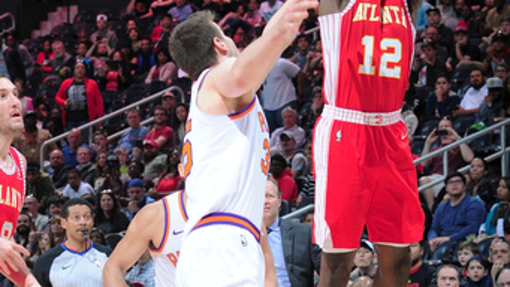Prince hits go-ahead 3 in closing seconds, Hawks beat Suns