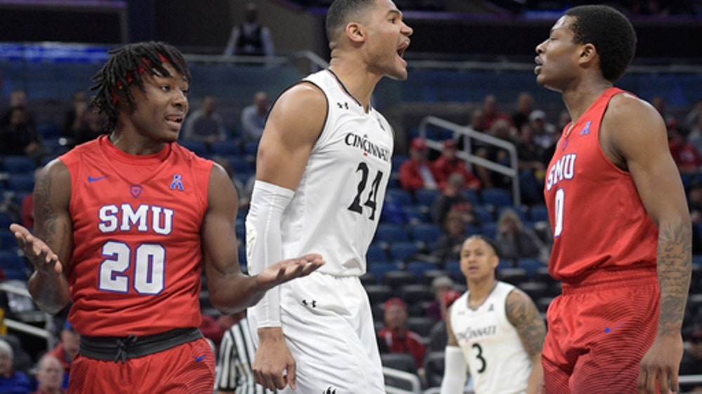 No. 8 Cincinnati tops SMU 61-51 in AAC quarters