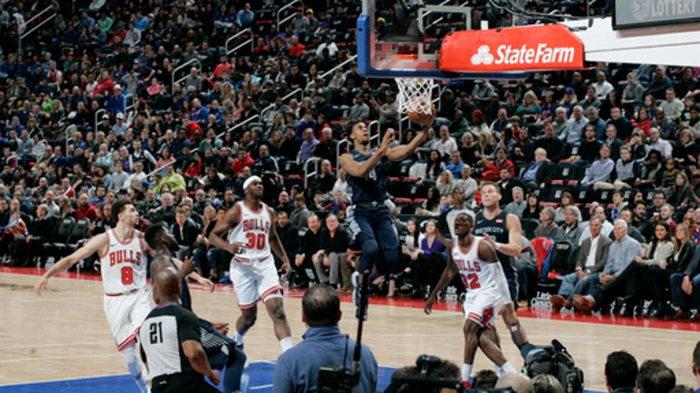 Griffin leads Pistons to 99-83 win over Bulls