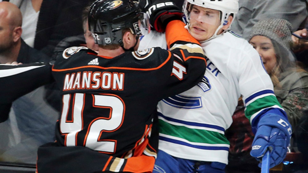 Ducks extend Canucks’ scoreless streak with 3-0 win
