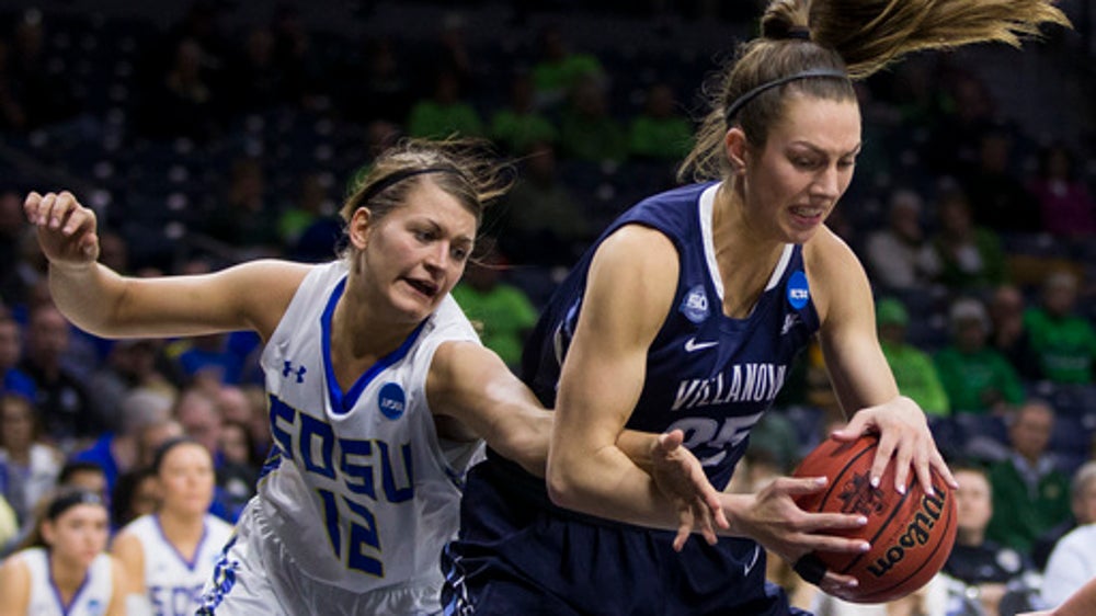 Hahn, Tucker 3-pointers lead Wildcats in overtime