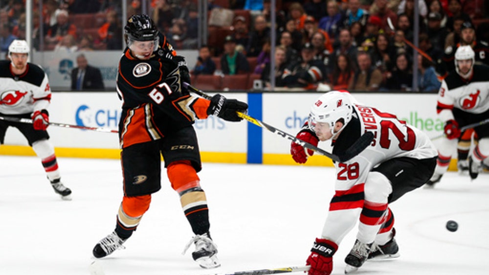 Ducks move into third in Pacific with 4-2 win over Devils