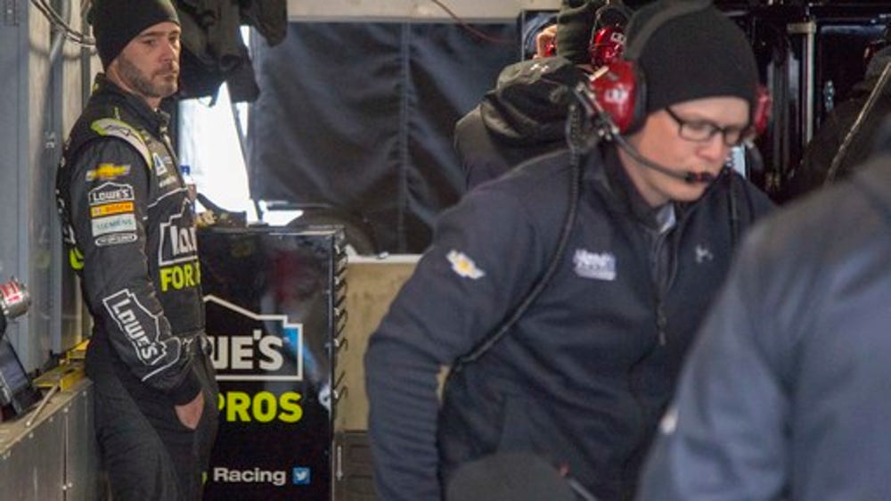 Jimmie Johnson mired in career worst 28-race losing streak