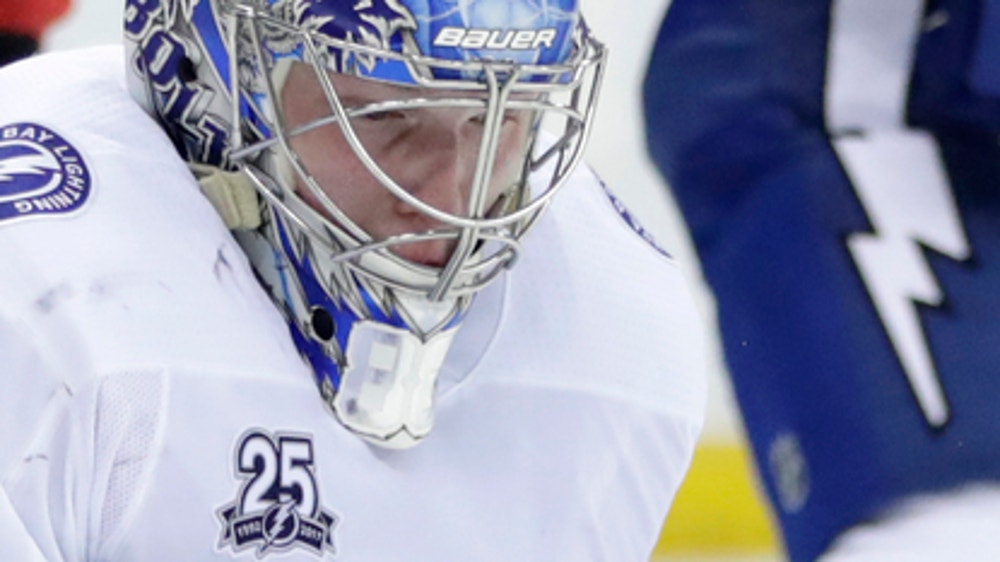 Devils top Lightning 2-1, move closer to playoff spot