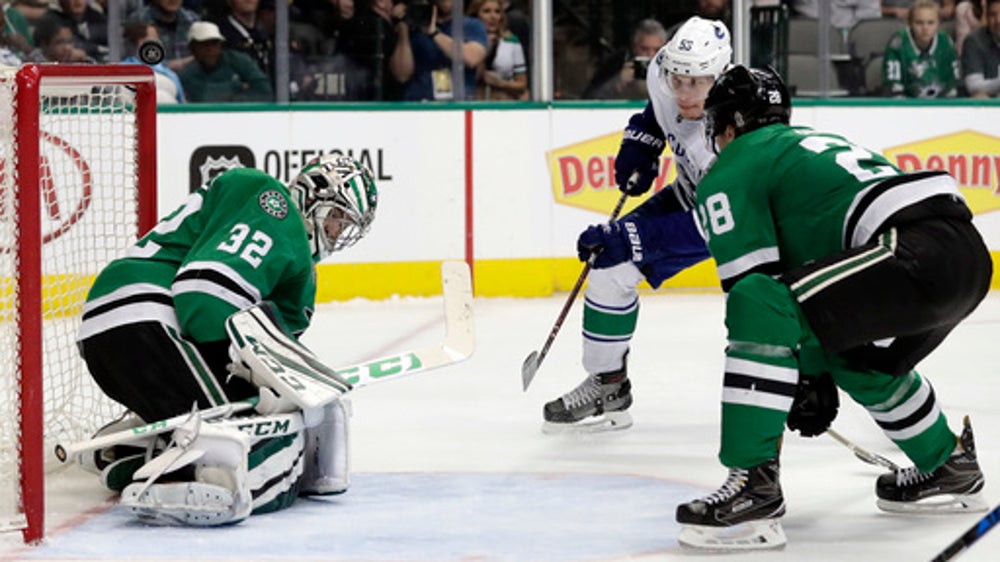 Boucher, Dowd score on power play; Canucks beat Stars 4-1