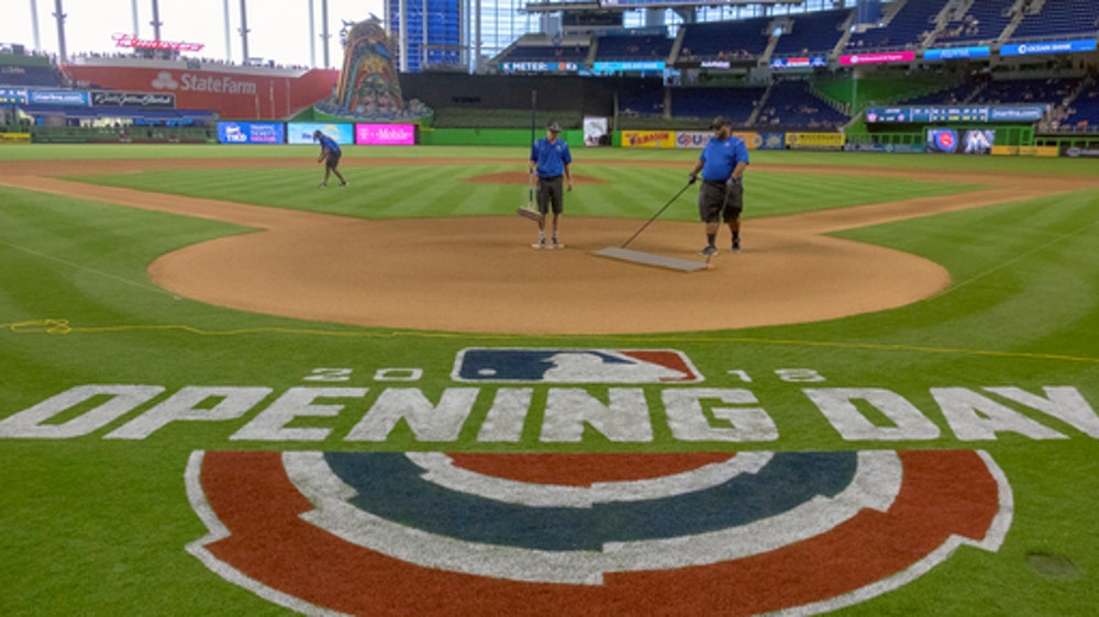 The Latest: Rizzo, Miami honor Parkland shooting victims