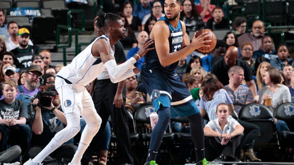 Towns, Crawford help Wolves edge Mavs 93-92