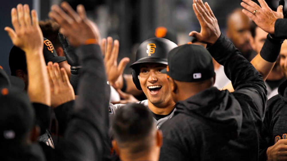 Panik’s homer in 9th lifts Giants to 1-0 win over Dodgers