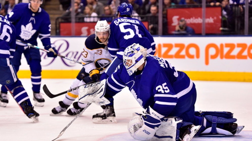 Nylander, Matthews lead Maple Leafs to 5-2 win over Sabres