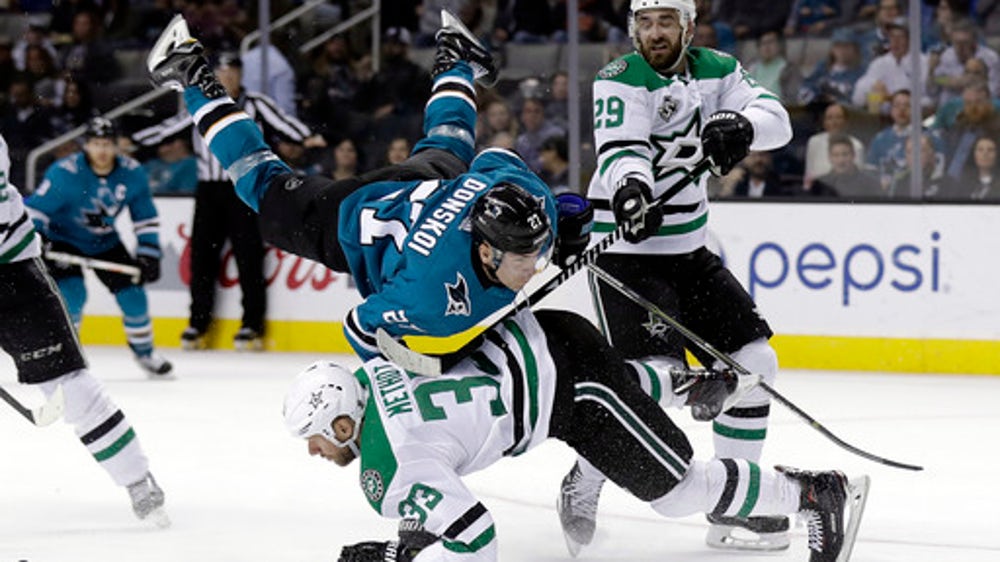 Benn records hat trick in Stars’ 4-2 win over Sharks