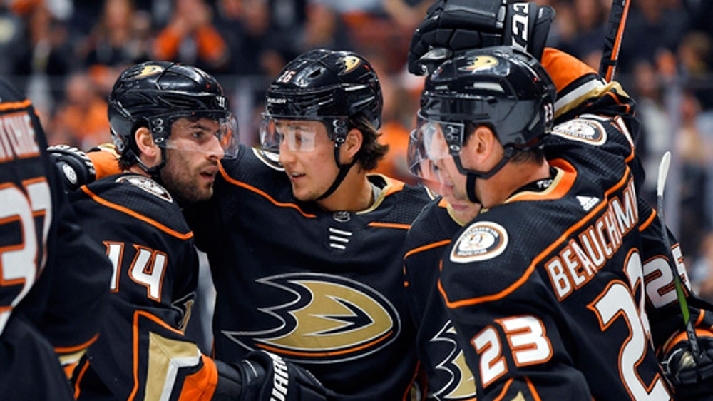 Kase, Ducks clinch playoff berth with 3-1 win over Minnesota