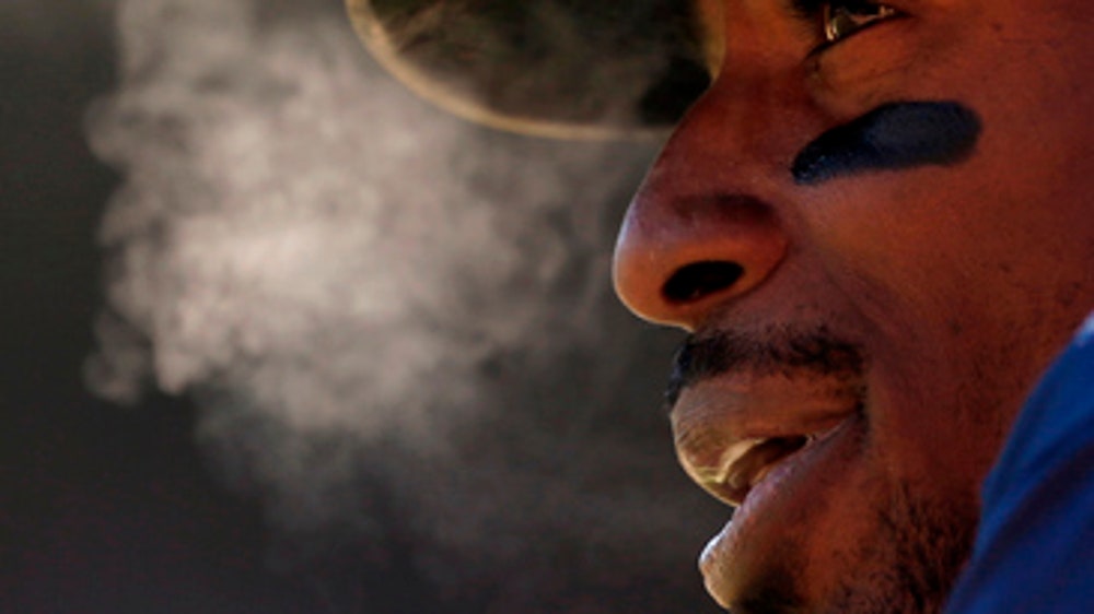 Snow, cold forces postponement of Mariners-Twins finale