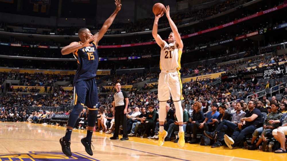 Jazz clinch playoff spot in crowded Western Conference