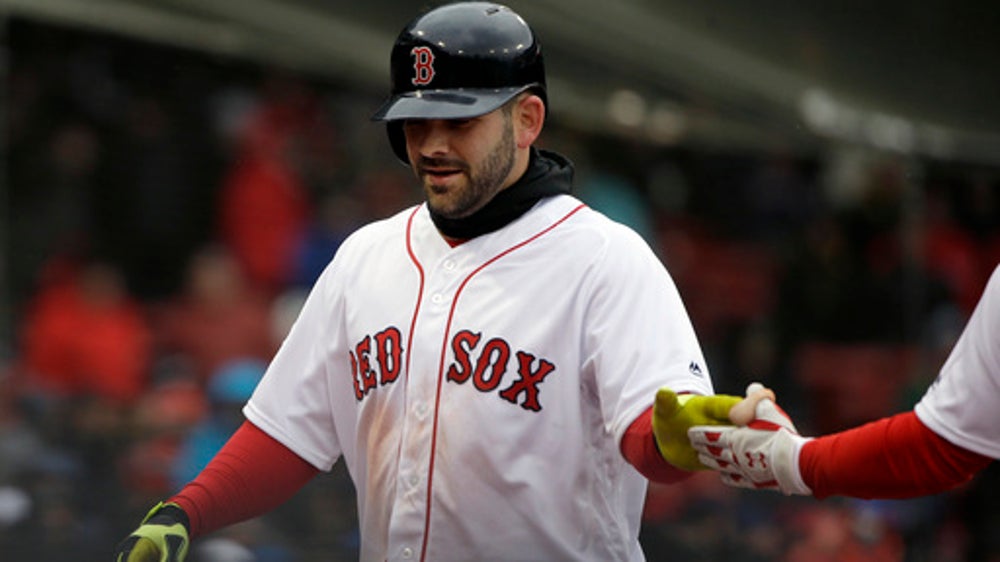 Red Sox move to MLB-best 13-2; Phils’ win streak at 6