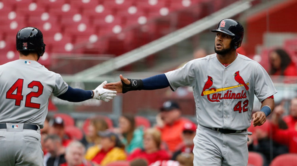 Cardinals sweep 4-game series from Reds with 3-2 victory