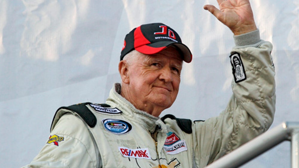 Retired NASCAR driver James Hylton killed in car wreck