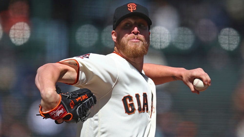 Hundley gets 4 hits, Giants beat Padres 9-4; Smith returns