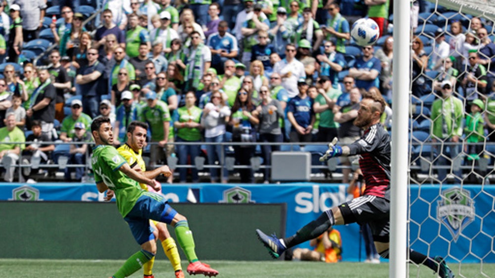 Undermanned Columbus holds on for 0-0 draw with Sounders