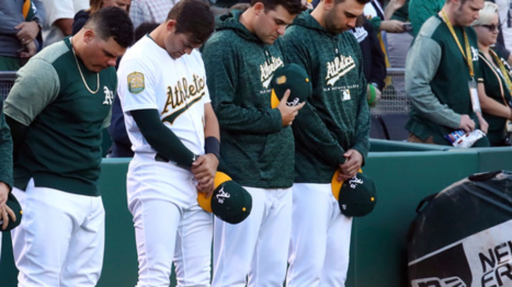 Unable to enter Canada, Maxwell to miss series at Blue Jays