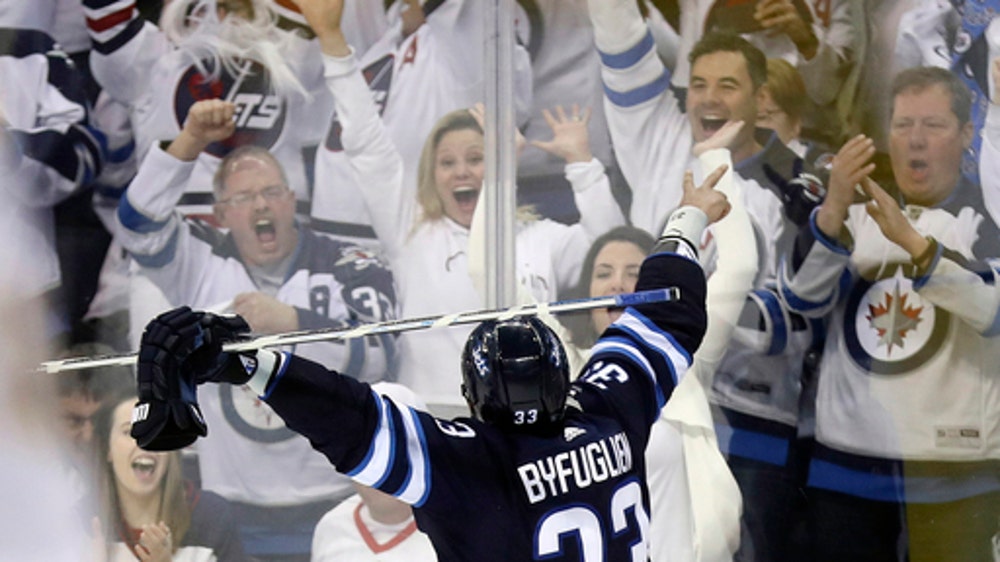 Winnipeg Jets: Dustin Byfuglien MUST up his Game