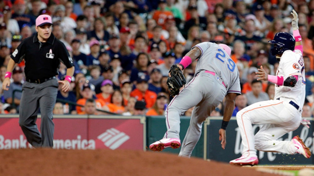 Rangers' Adrian Beltre hurts left hamstring again