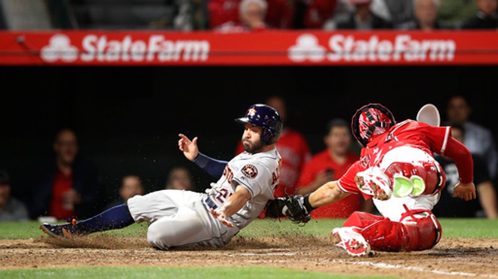 Angels’ Rene Rivera out 4-6 weeks after knee surgery