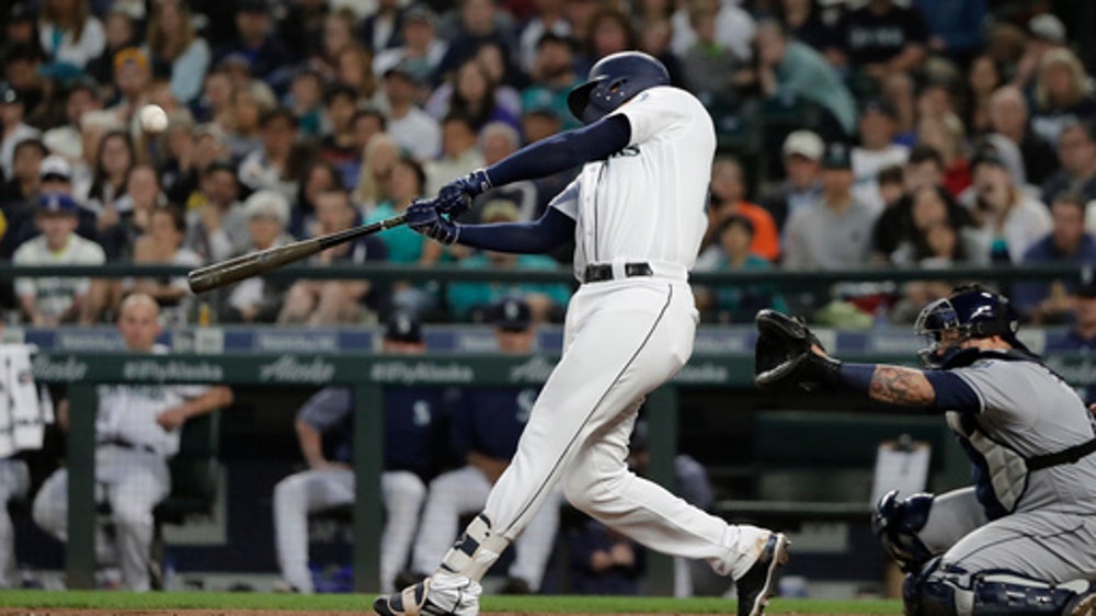 Marco Gonzales keeps rolling as Mariners top Rays 3-1