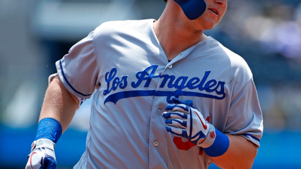 Pederson homers twice, Dodgers hold off Pirates 8-7