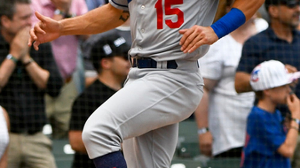 Farmer PH double lifts Dodgers over Cubs in 1st game of DH