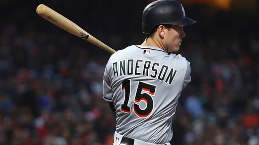 Posey, Hernandez hit home runs as Giants beat Marlins 6-3