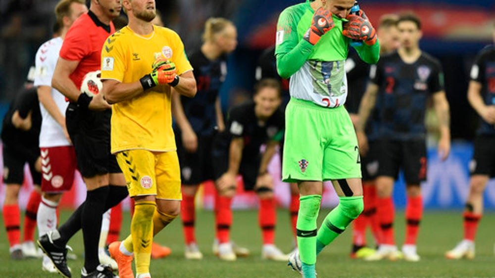 Croatia goalkeeper Subasic honors dead friend at World Cup