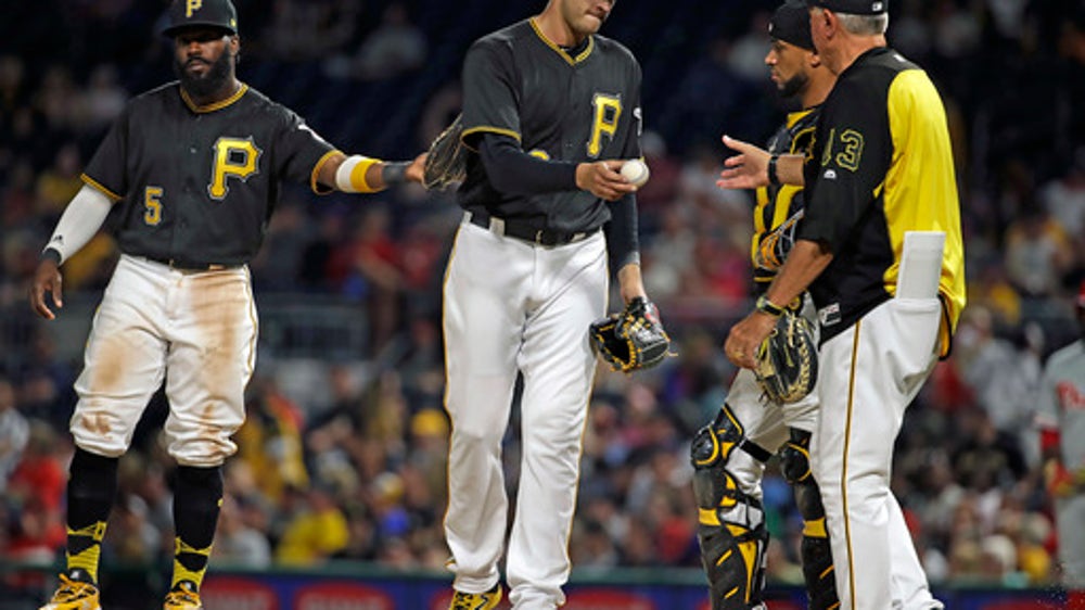 Herrera, Knapp homer in Phillies’ 17-6 rout of Pirates