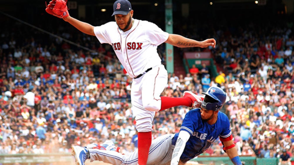 LHP Rodriguez leaves game with injury after tumbling