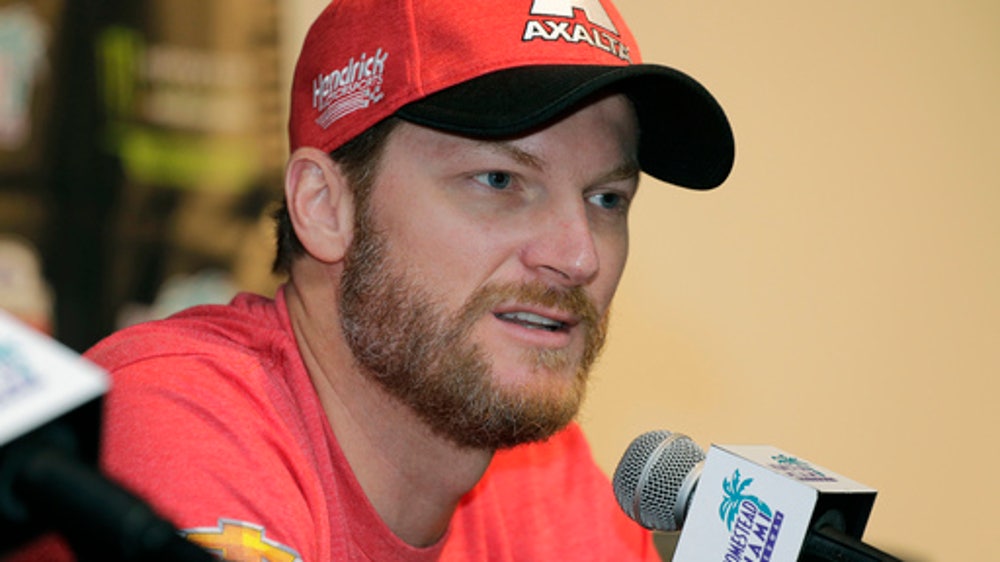 Earnhardt to headline all-analyst NASCAR booth for NBC at NH