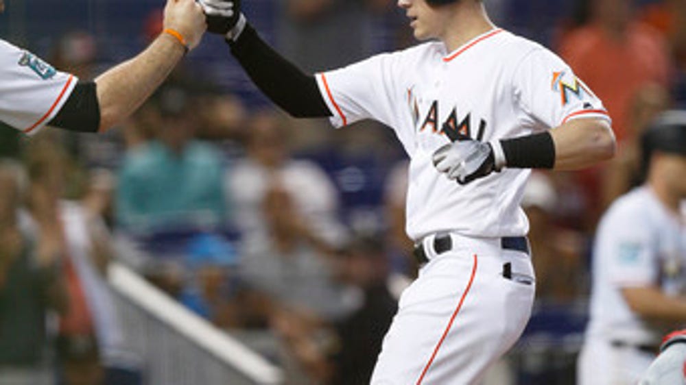 Anderson helps Miami score 8 in 5th to overtake Phils, 10-5