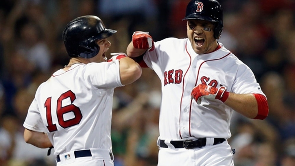 Pearce hits 3 homers, Red Sox boost AL East lead over Yanks