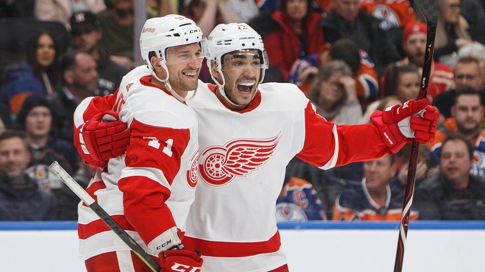 Glendening scores twice, Red Wings top Oilers 3-2