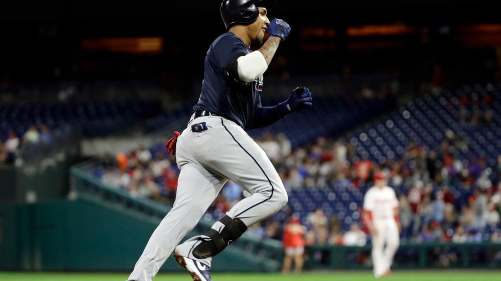 Freeman, Braves rout Phils 10-2, push for playoff home field